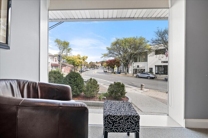 74-78 South Moger Ave, Mount Kisco, NY à vendre - Photo de l’immeuble – Image 2 sur 32