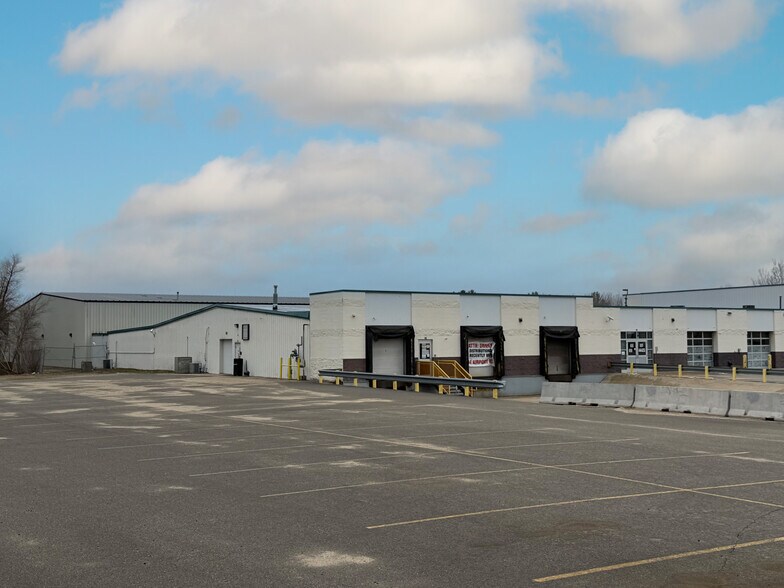 1200 E US Highway 169, Grand Rapids, MN à louer - Photo de l’immeuble – Image 3 sur 10