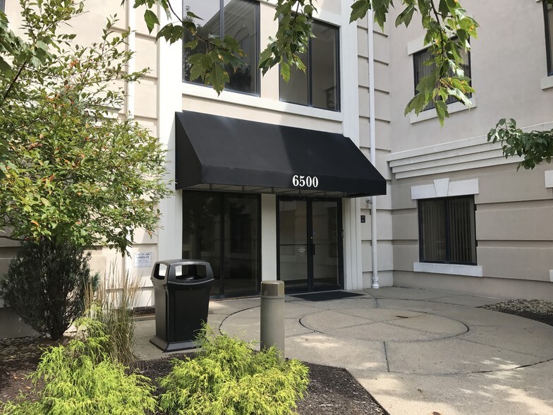 6500 Brooktree Rd, Wexford, PA à louer - Photo de l’immeuble – Image 1 sur 21