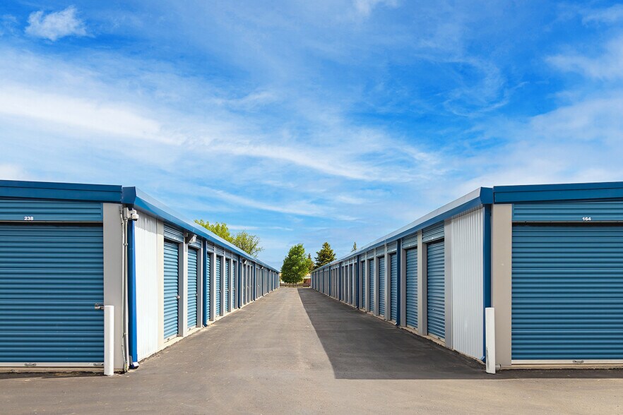 KO Storage portefeuille de 2 biens à vendre sur LoopNet.fr - Photo de l’immeuble – Image 2 sur 4