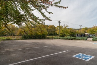 4440 Walker Blvd, Knoxville, TN - VUE AÉRIENNE vue de carte - Image1