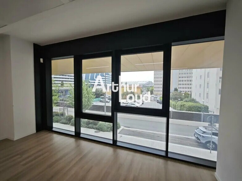 Bureau dans Nice à louer - Photo de l’immeuble – Image 2 sur 9