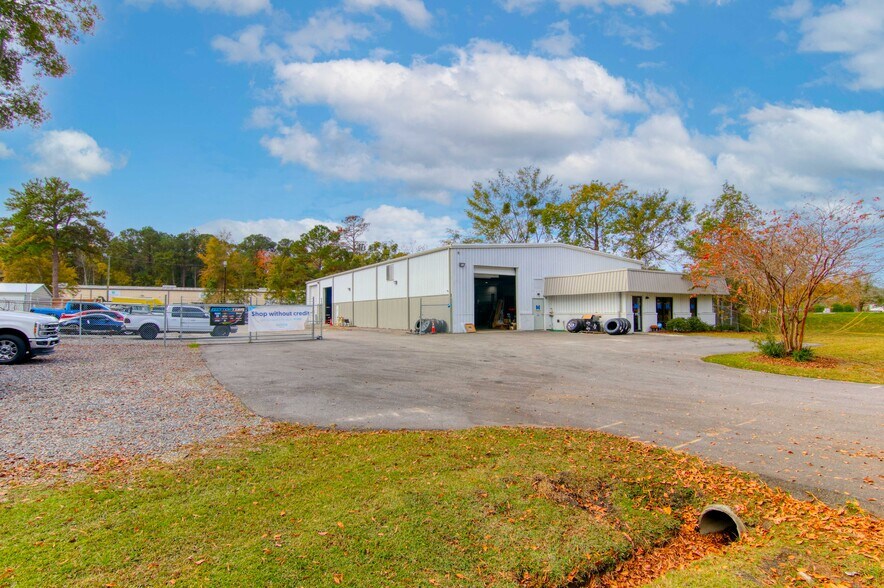 7329 Spa Rd, Charleston, SC à vendre - Photo de l’immeuble – Image 1 sur 13