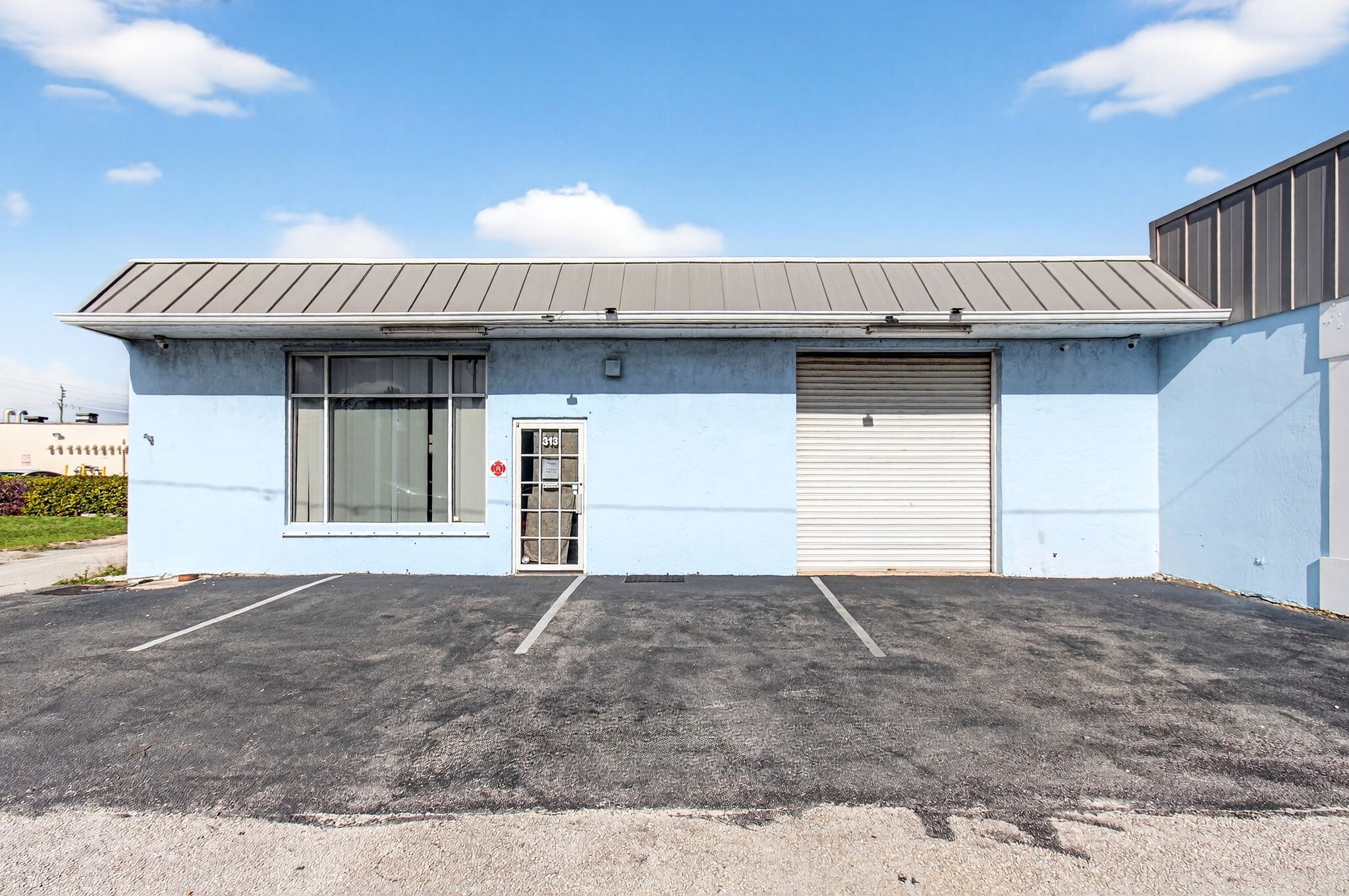 321 N Railroad Ave, Boynton Beach, FL à louer Photo intérieure– Image 1 sur 9