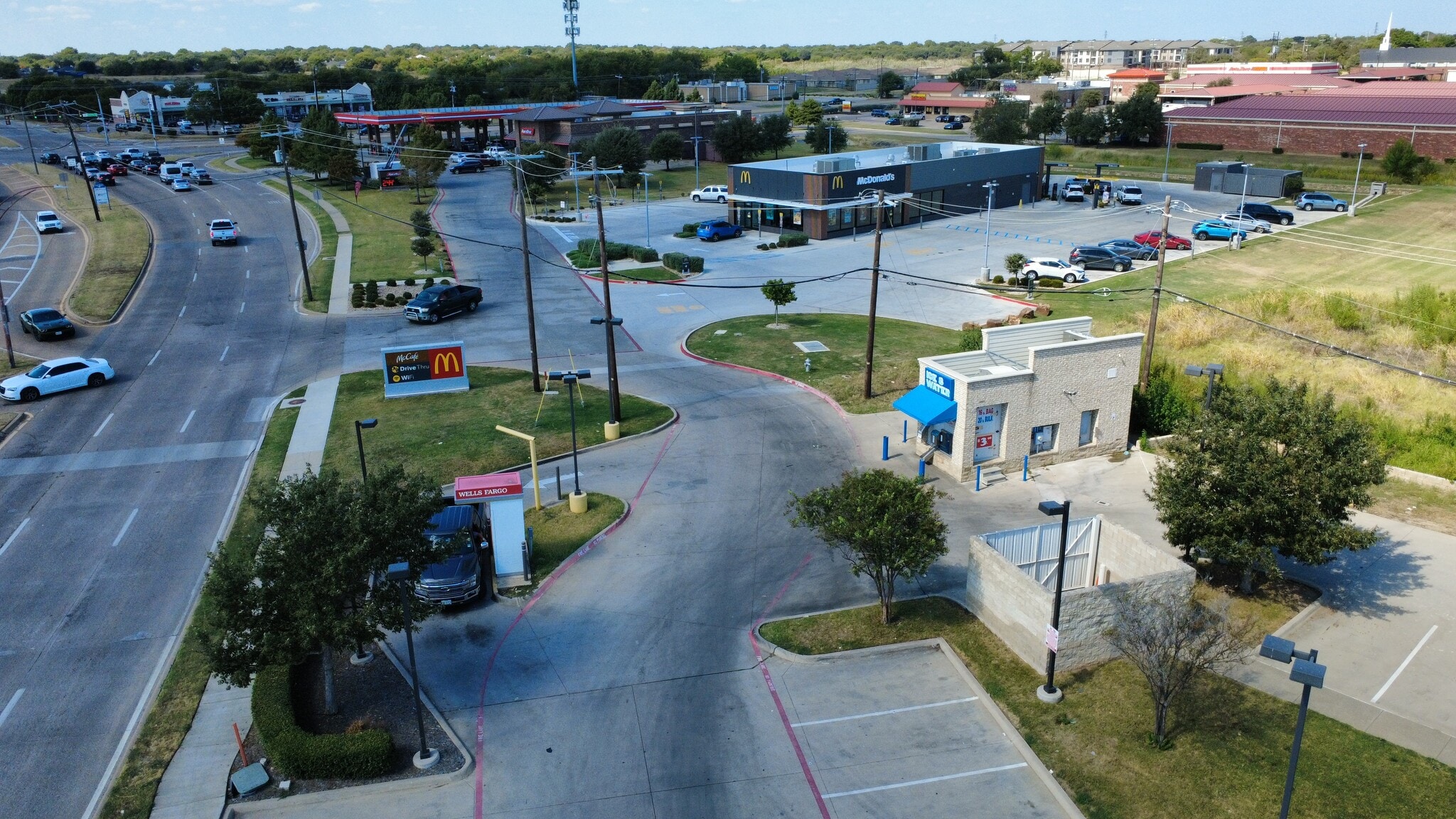 1900 W Everman Pky, Fort Worth, TX à vendre Photo principale– Image 1 sur 7