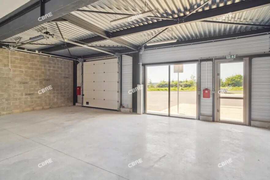 Local d’activités dans Marolles-en-Hurepoix à louer - Photo intérieure – Image 3 sur 10