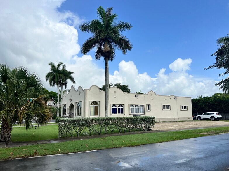 97 NE 15th St, Homestead, FL à vendre - Photo de l’immeuble – Image 3 sur 11