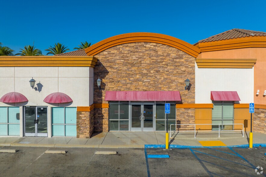 58 Rio Rancho Rd, Pomona, CA à vendre - Photo de l’immeuble – Image 2 sur 5