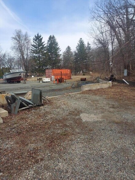 16 Flanders Rd, Netcong, NJ à vendre - Photo de l’immeuble – Image 3 sur 21