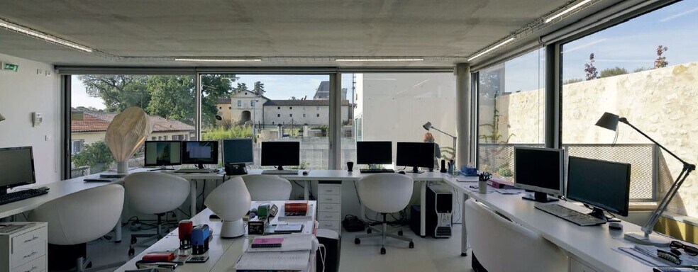 Bureau dans Lormont à louer - Photo de l’immeuble – Image 3 sur 11