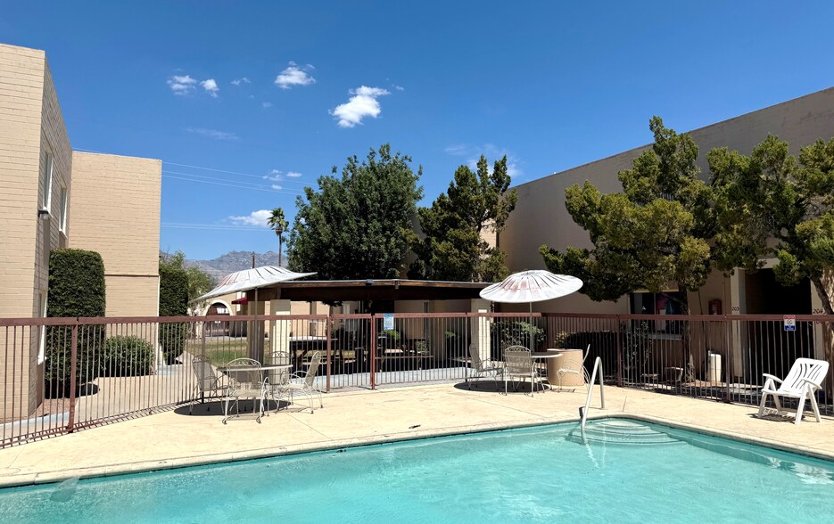 5160 E Bellevue St, Tucson, AZ à vendre - Photo de l’immeuble – Image 1 sur 16