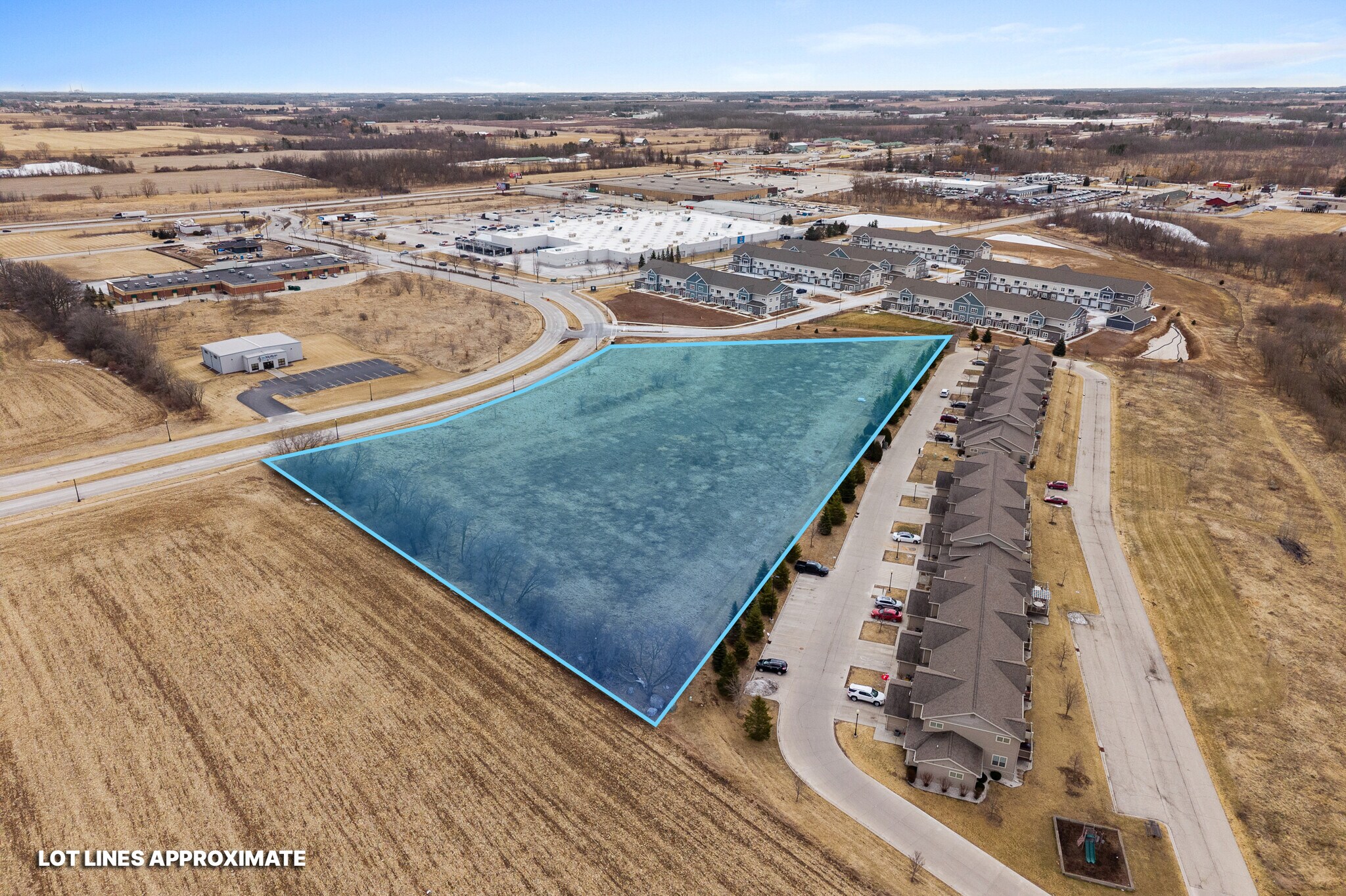 Lot 1 Kiley Way, Plymouth, WI à vendre Photo de l’immeuble– Image 1 sur 12