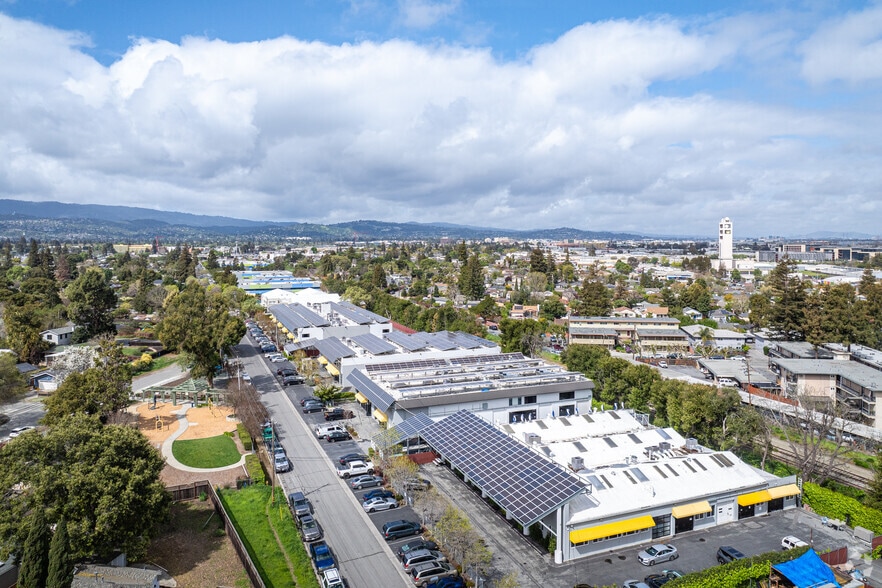 3475 Edison Way, Menlo Park, CA à louer - Photo principale – Image 1 sur 28