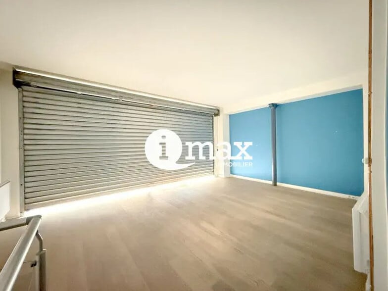 Local commercial dans Paris à louer - Photo de l’immeuble – Image 2 sur 5