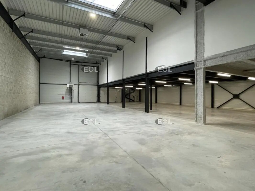 Local d'activités dans Gennevilliers à vendre Photo de l’immeuble– Image 1 sur 15