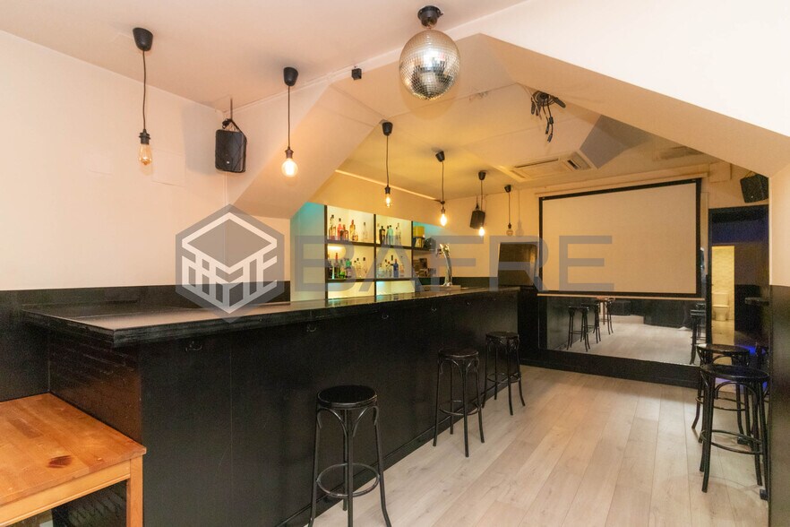 Immeuble residentiel dans Madrid, Madrid à vendre - Photo intérieure – Image 2 sur 2