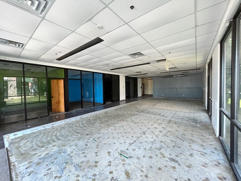 2700-2740 Western Center Blvd, Fort Worth, TX à louer - Photo de l’immeuble – Image 2 sur 12