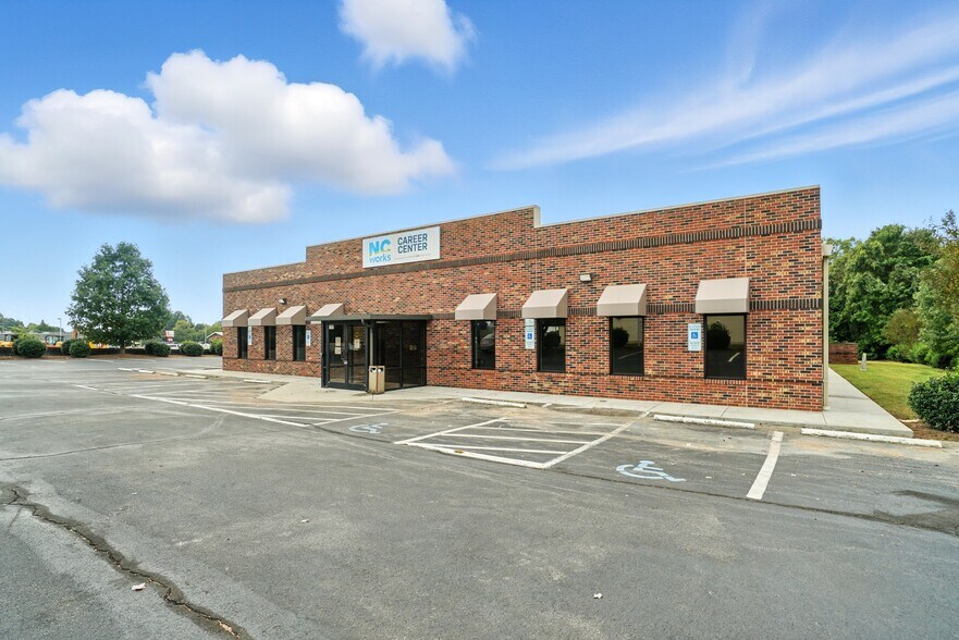 133 Island Ford Rd, Statesville, NC à louer - Photo de l’immeuble – Image 2 sur 22