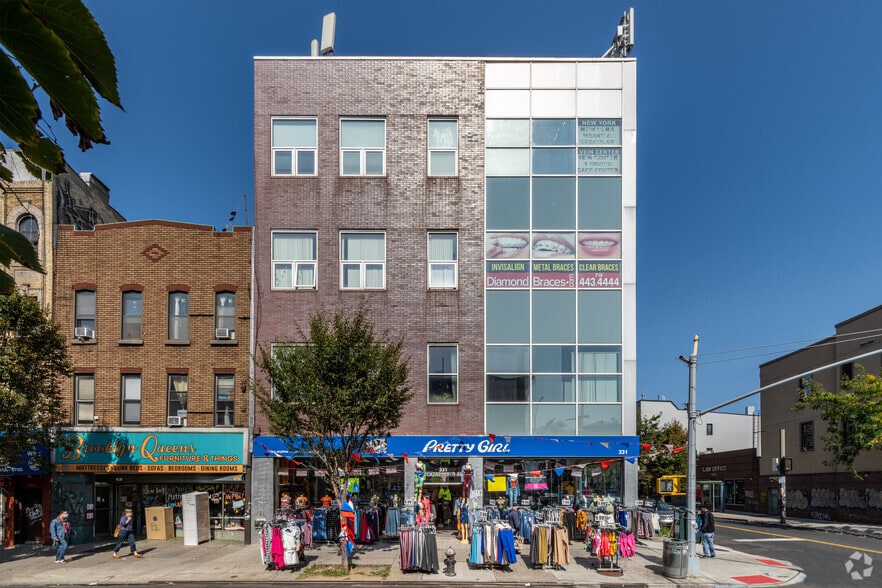 331 Knickerbocker Ave, Brooklyn, NY à louer - Photo de l’immeuble – Image 1 sur 23