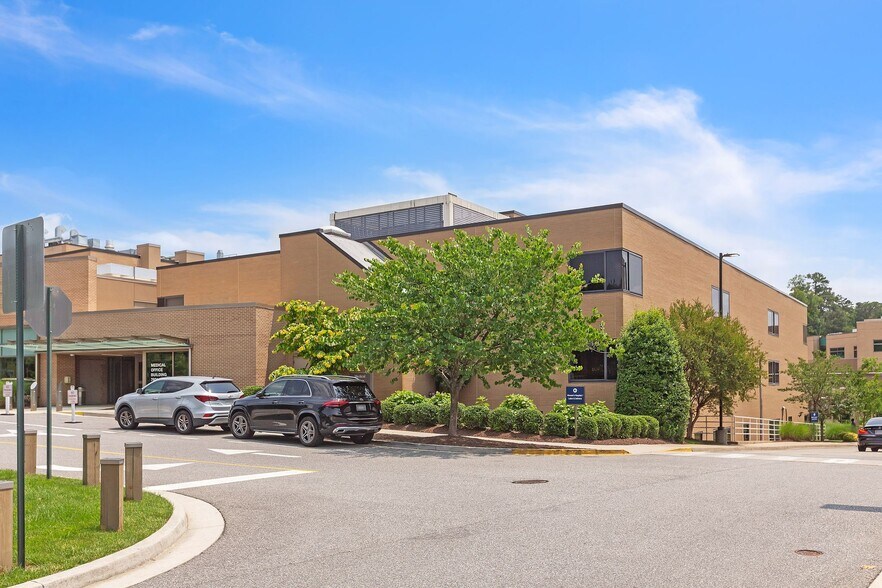 7601 Forest Ave, Richmond, VA à louer - Photo de l’immeuble – Image 2 sur 17