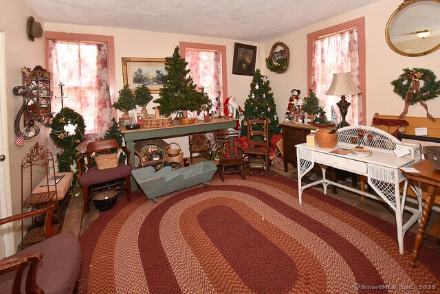 46 Tolland Green, Tolland, CT à vendre - Photo de l’immeuble – Image 3 sur 7