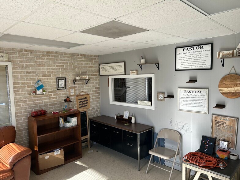 708 & 712 Stemmers Run Road portefeuille de 2 biens à vendre sur LoopNet.fr - Photo de l’immeuble – Image 3 sur 8