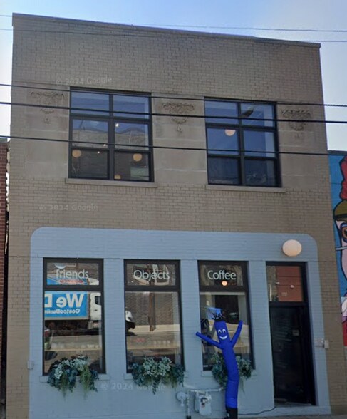 1727 W Grand Ave, Chicago, IL à louer - Photo de l’immeuble – Image 1 sur 5
