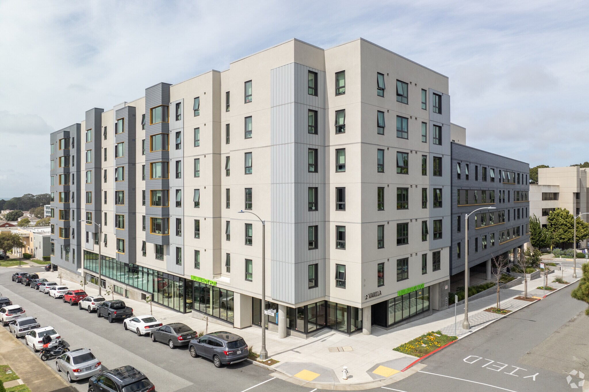 2 Varela Ave, San Francisco, CA à louer Photo principale– Image 1 sur 10