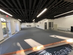 23333 Cinema Dr, Santa Clarita, CA à louer Photo intérieure– Image 1 sur 4