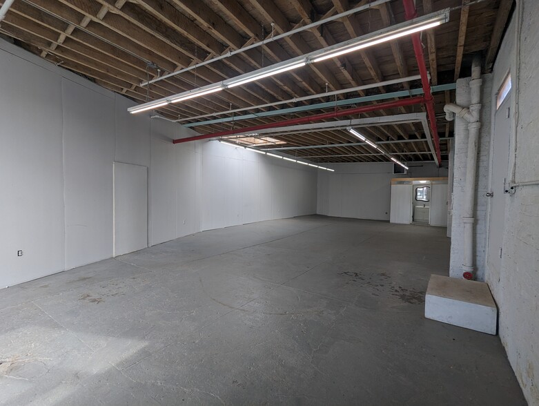 27 Knickerbocker Ave, Brooklyn, NY à louer - Photo de l’immeuble – Image 3 sur 20