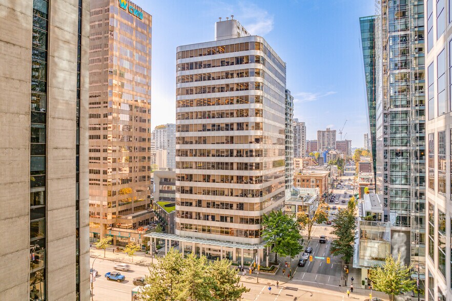 1090 W Georgia St, Vancouver, BC à louer - Photo de l’immeuble – Image 1 sur 16