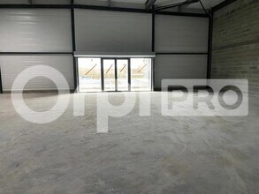 Local commercial dans Anse à vendre Photo intérieure– Image 2 sur 2