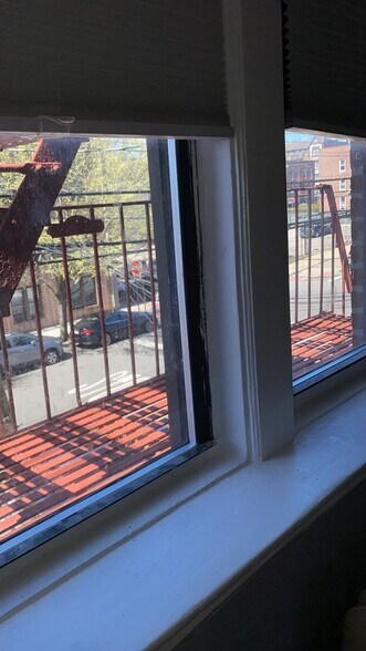 3944 Barnes Ave, Bronx, NY à vendre - Photo de l’immeuble – Image 3 sur 36