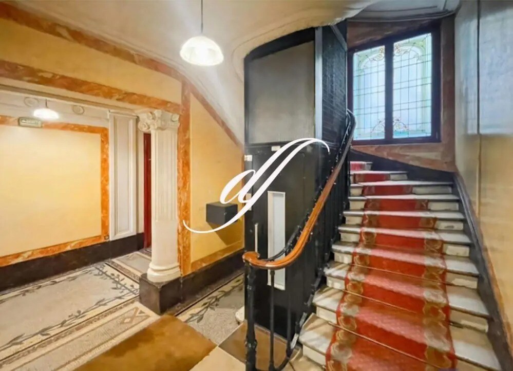 View Photo