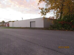 3614 Burnet Ave, East Syracuse, NY à louer Photo intérieure– Image 2 sur 4