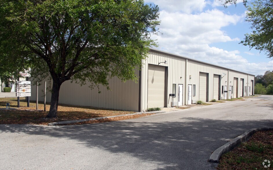 808 Woodrow Wilson St, Plant City, FL à louer - Photo de l’immeuble – Image 3 sur 7