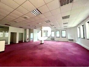 52 Rue Du Capitaine Guynemer, Courbevoie à vendre Photo intérieure– Image 1 sur 6