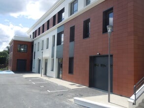 2 Rue George Sand, Saint-Germain-en-Laye à louer Photo intérieure– Image 2 sur 7