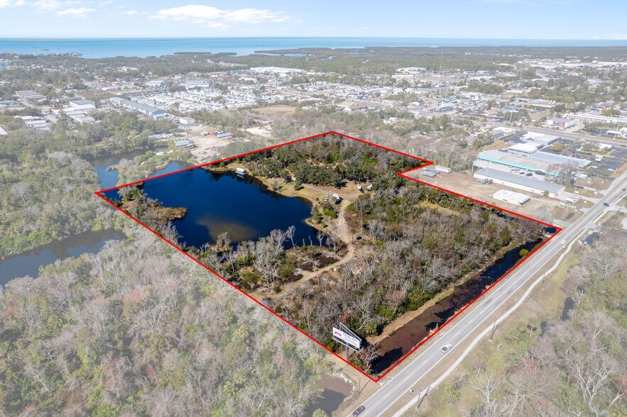 8301 Congress St, Port Richey, FL à vendre - Photo de l’immeuble – Image 2 sur 98