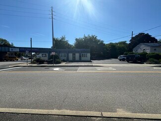Plus de détails pour 236 Sunrise Hwy, Lindenhurst, NY - Bureau/Local commercial à louer