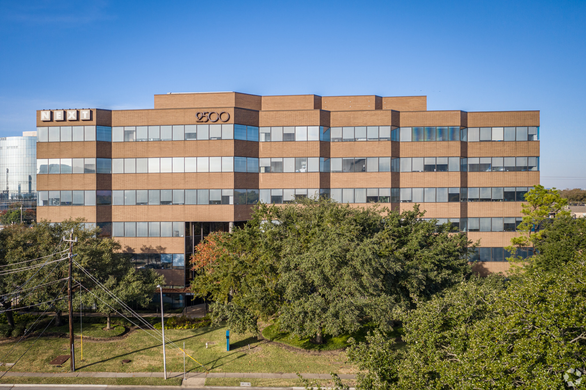 2500 Wilcrest Dr, Houston, TX à louer Photo de l’immeuble– Image 1 sur 6
