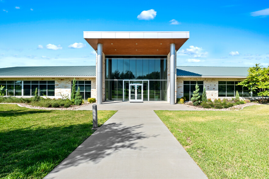 4001 Central Pointe Pky, Temple, TX à louer - Photo de l’immeuble – Image 1 sur 8