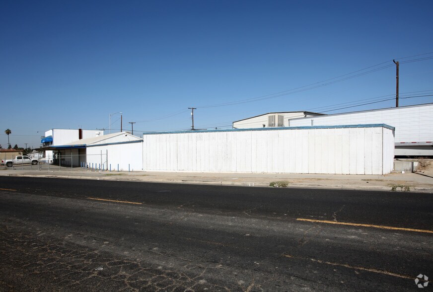 200 E 19th St, Bakersfield, CA à vendre - Photo de l’immeuble – Image 3 sur 26