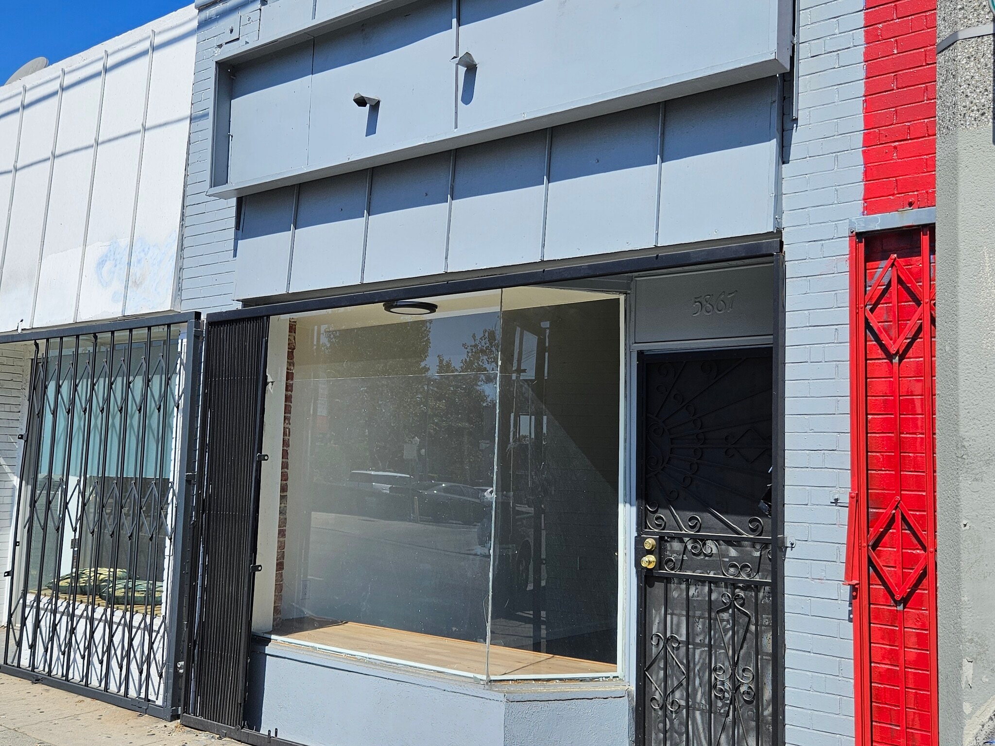 5865-5871 Melrose Ave, Los Angeles, CA à louer Photo intérieure– Image 1 sur 9