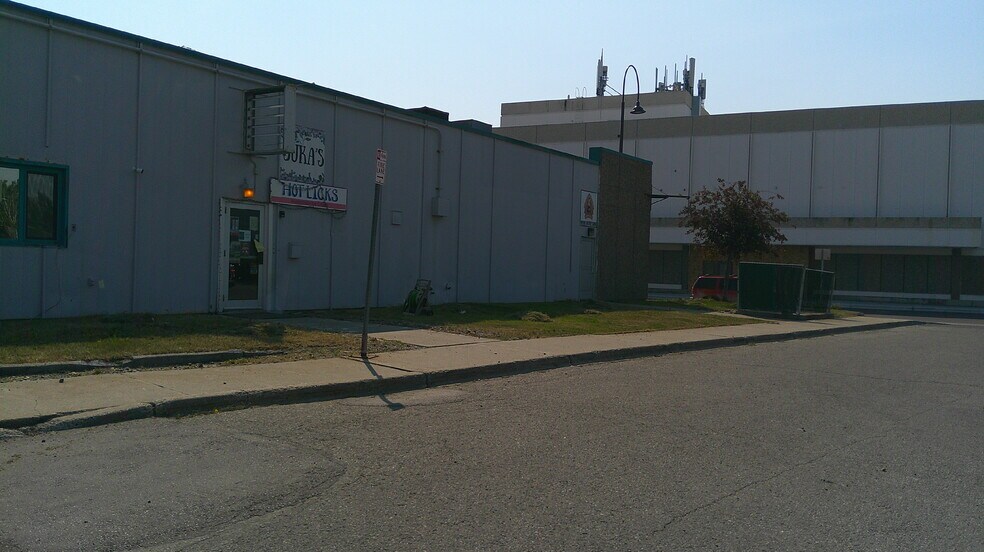 634 5th Ave, Fairbanks, AK à louer - Photo de l’immeuble – Image 2 sur 15