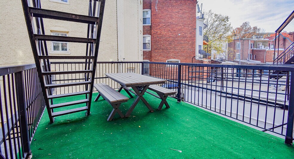 1750 Columbia Rd NW, Washington, DC à louer - Photo de l’immeuble – Image 3 sur 12