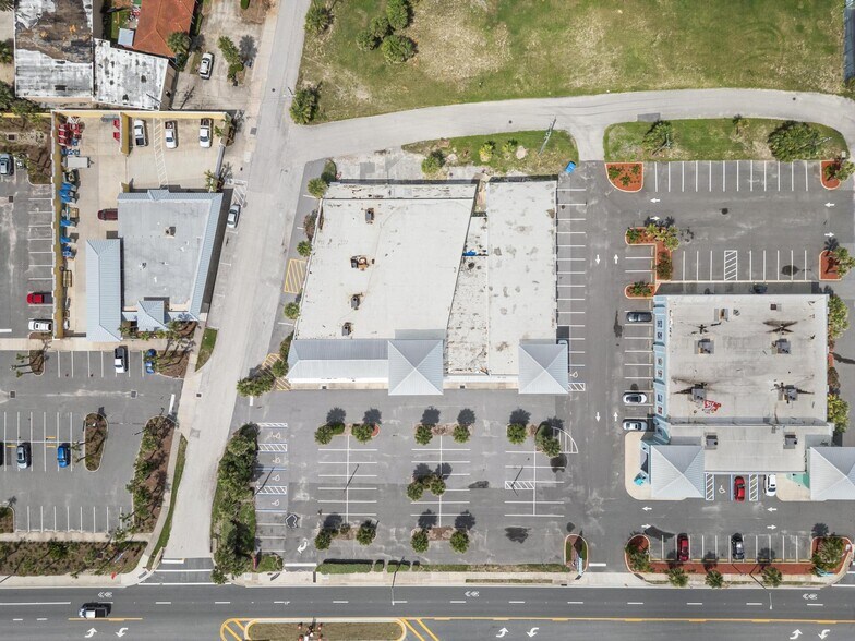 620 S Atlantic Ave, Ormond Beach, FL à louer - Photo de l’immeuble – Image 2 sur 7