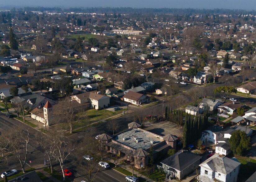 849-885 W 18th St, Merced, CA à vendre - Photo de l’immeuble – Image 3 sur 8