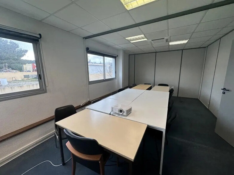 Bureau dans La Valette-du-Var à louer - Photo de l’immeuble – Image 1 sur 6