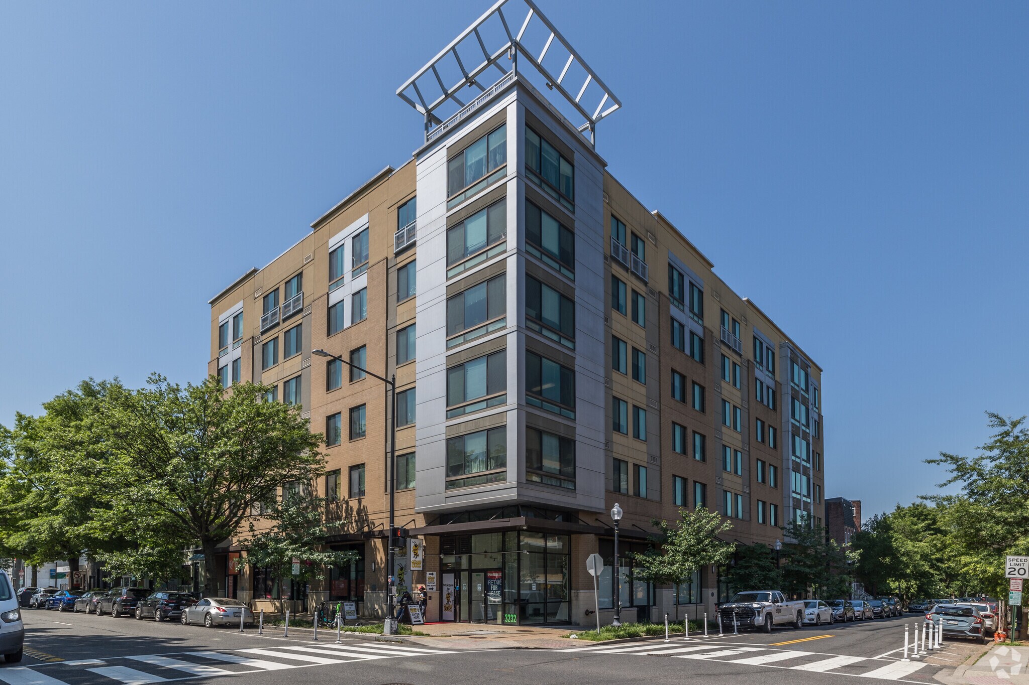 3232 Georgia Ave NW, Washington, DC à louer Photo de l’immeuble– Image 1 sur 24